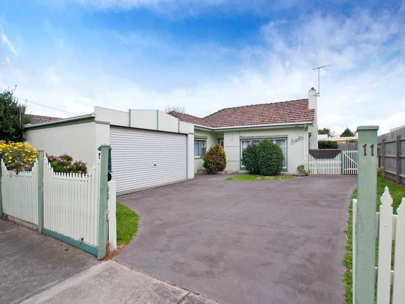 11 Finlay Street, Frankston VIC 3199