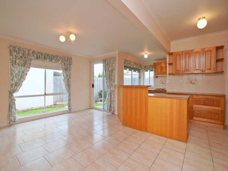 11 Finlay Street, Frankston VIC 3199