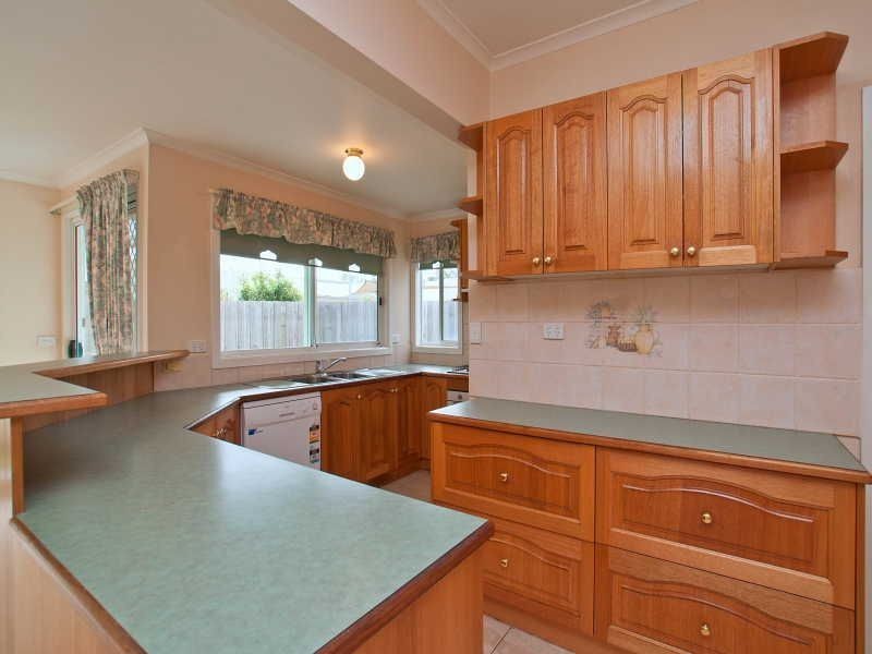 11 Finlay Street, Frankston VIC 3199