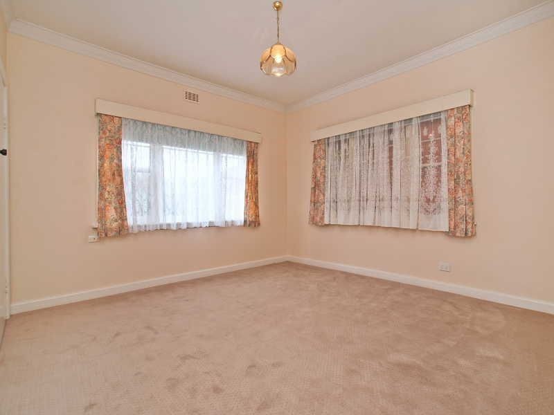 11 Finlay Street, Frankston VIC 3199