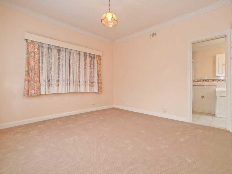 11 Finlay Street, Frankston VIC 3199