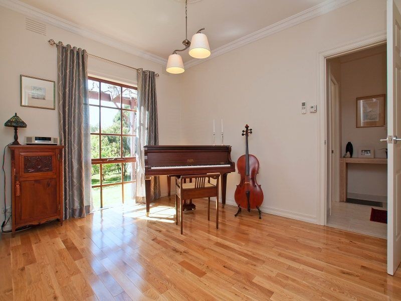 2 Maberley Crescent, Frankston South VIC 3199