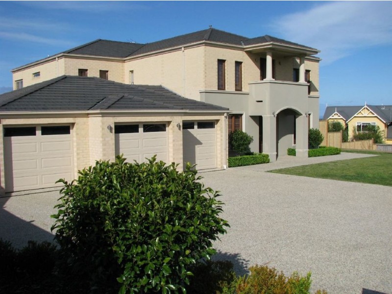 4 The Grange, Frankston South VIC 3199