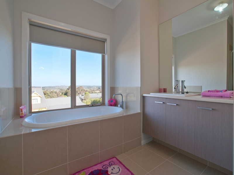 4 The Grange, Frankston South VIC 3199