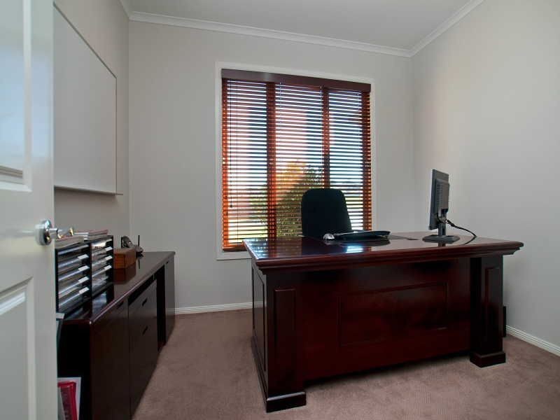 4 The Grange, Frankston South VIC 3199