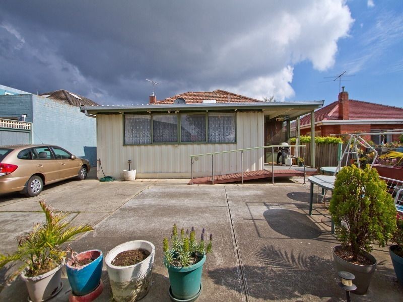 21 Dell Road, Frankston VIC 3199