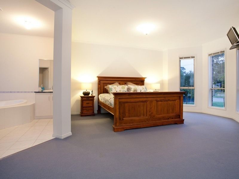 4 Bartlett Street, Frankston South VIC 3199