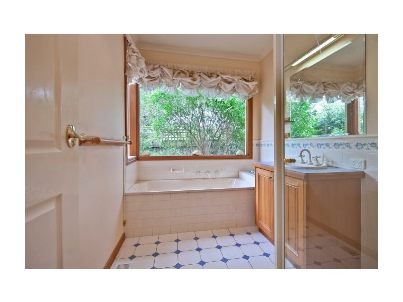 15 Highland Drive, Frankston South VIC 3199