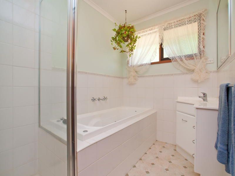 4 Tindal Court, Frankston South VIC 3199