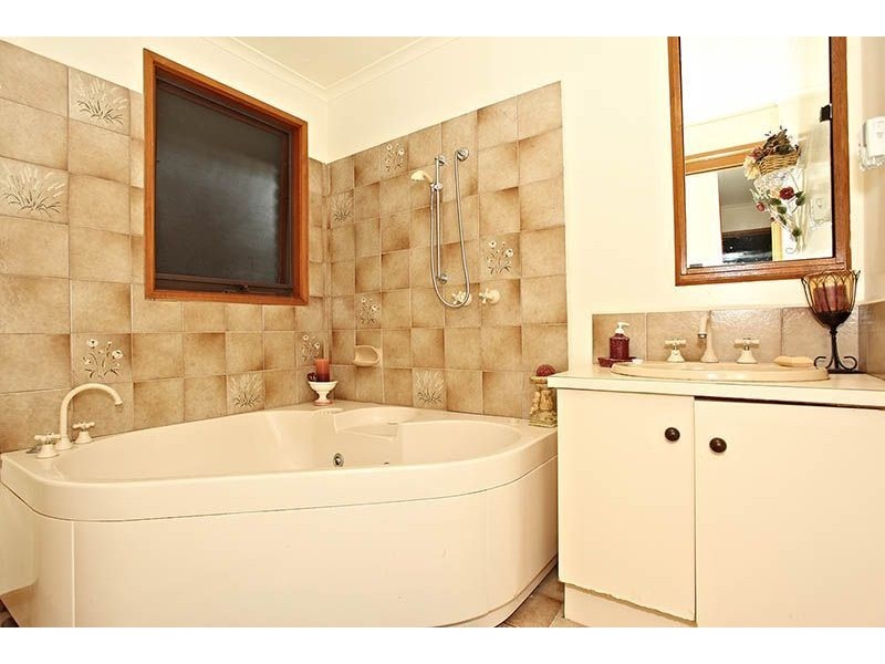 116 Rosedale Grove, Frankston South VIC 3199