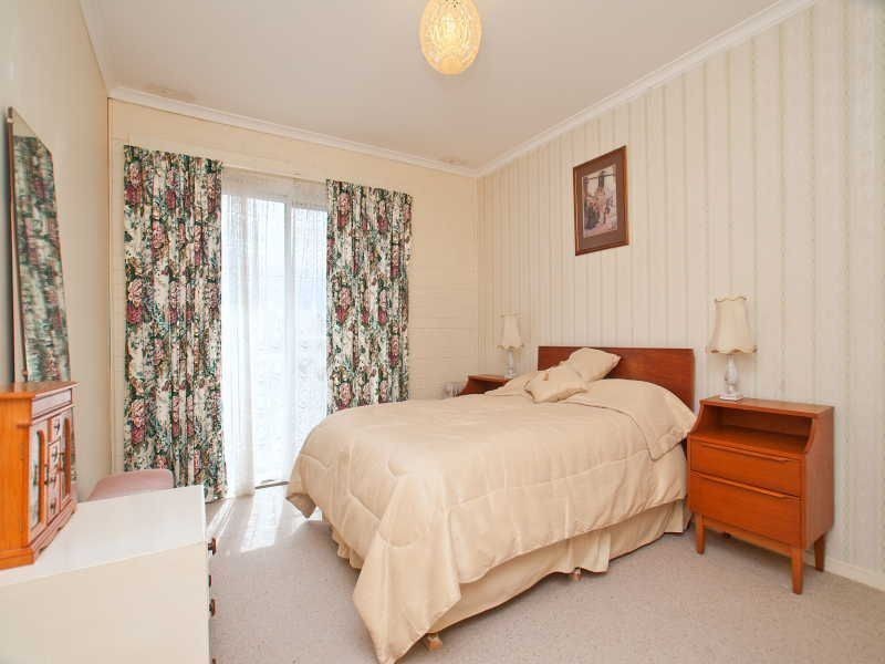 127 Beach Street, Frankston VIC 3199