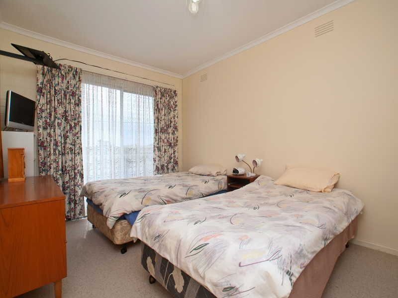 127 Beach Street, Frankston VIC 3199