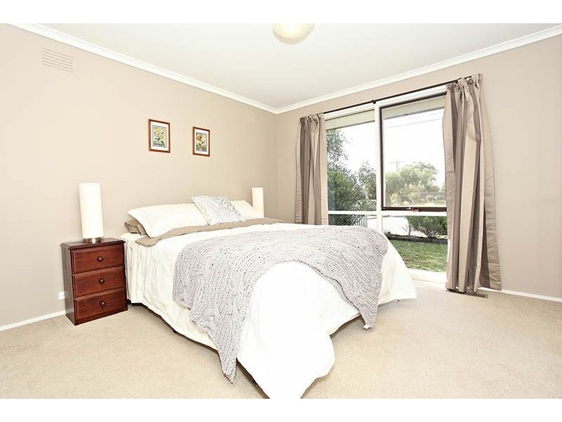 31 Oaklands Crescent, Frankston VIC 3199