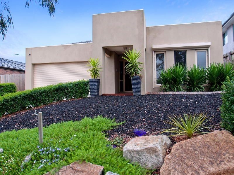 48 Clifton Park Drive, Carrum Downs VIC 3201