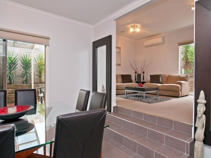 48 Clifton Park Drive, Carrum Downs VIC 3201