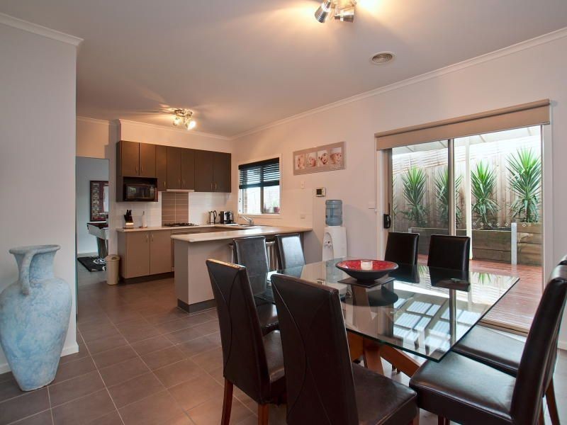 48 Clifton Park Drive, Carrum Downs VIC 3201