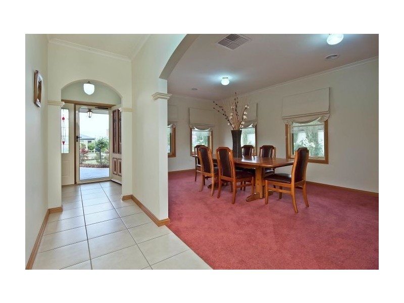 10 Grapeview Court, Frankston South VIC 3199