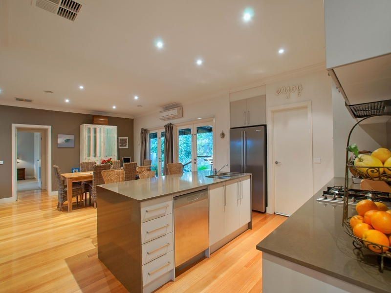 28 Chesterfield Road, Somerville VIC 3912