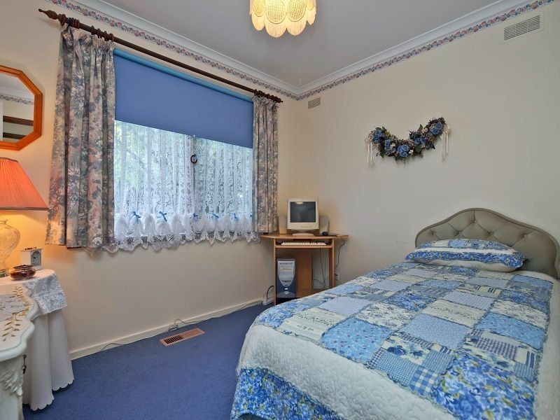 51 Pembroke Drive, Somerville VIC 3912