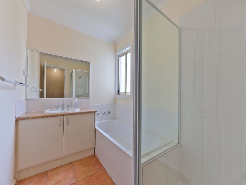 1/28 Eramosa Road West, Somerville VIC 3912