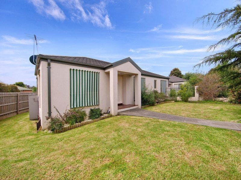 1/28 Eramosa Road West, Somerville VIC 3912