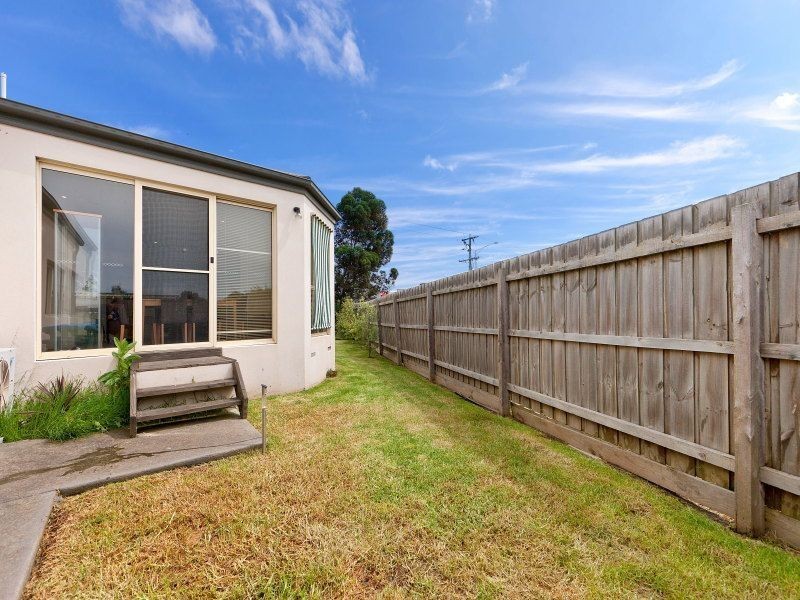 1/28 Eramosa Road West, Somerville VIC 3912