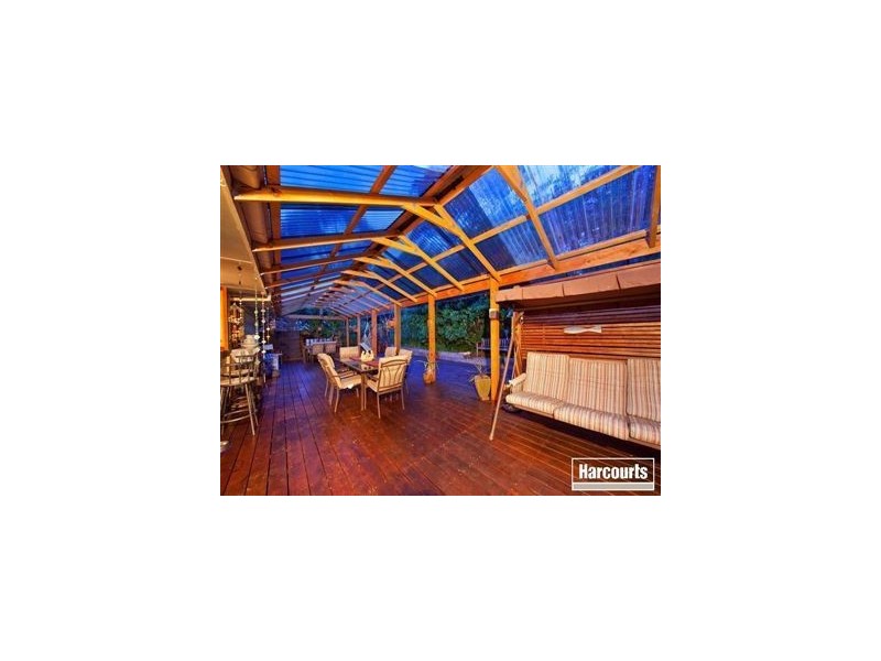 16 McComb Boulevard, Frankston South VIC 3199