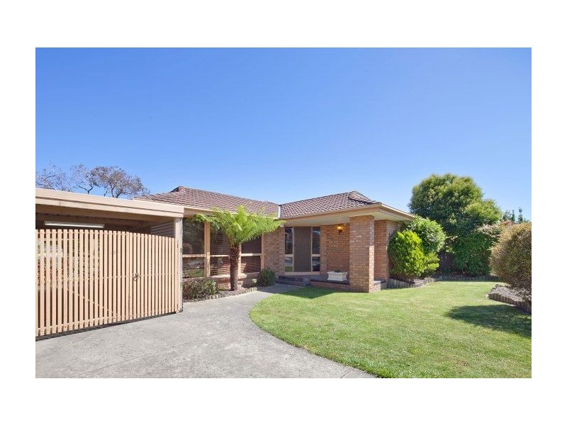 17 Seaquesta Court, Frankston VIC 3199