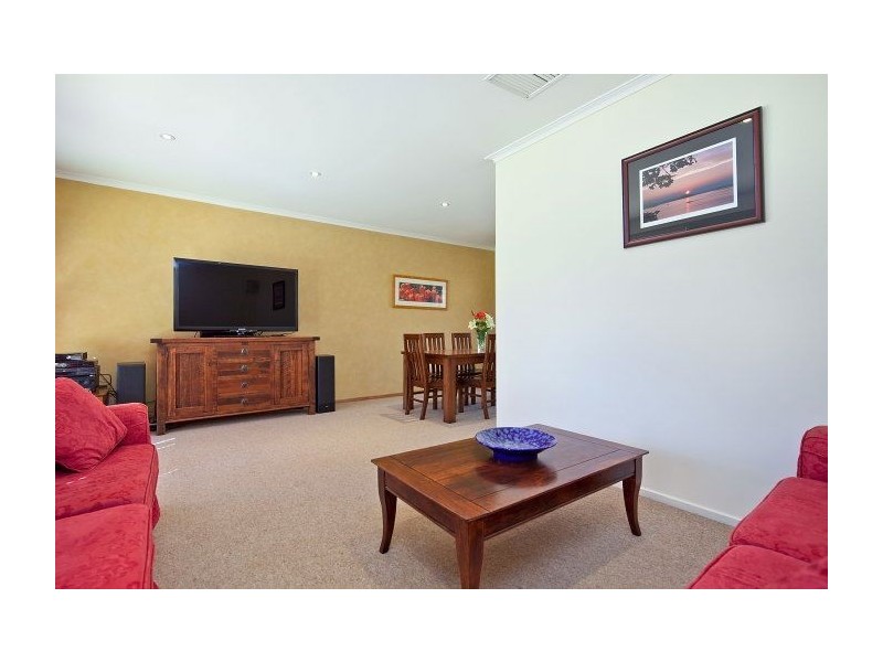 17 Seaquesta Court, Frankston VIC 3199