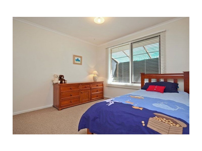 17 Seaquesta Court, Frankston VIC 3199