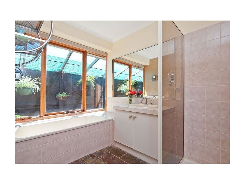 17 Seaquesta Court, Frankston VIC 3199