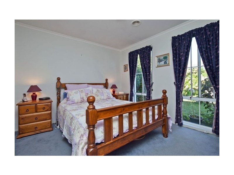11 Bernard Court, Somerville VIC 3912