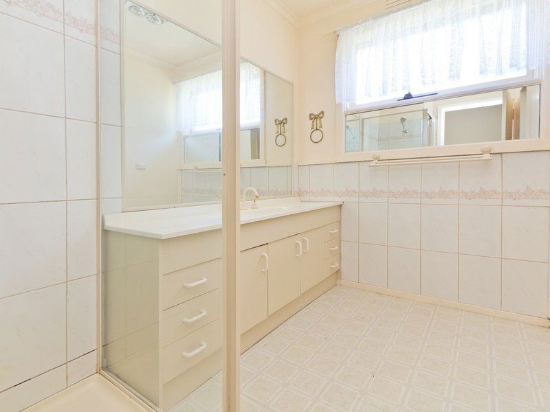 2 Hamilton Grove, Frankston South VIC 3199