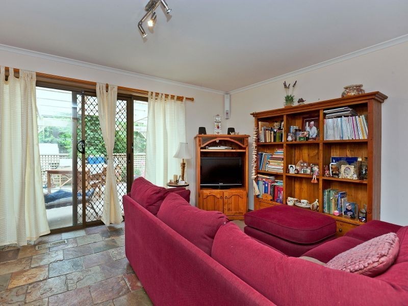 6 Carla Court, Somerville VIC 3912