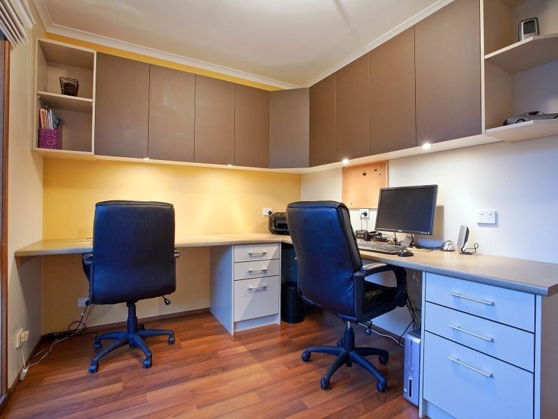 4 Dorchester Court, Frankston VIC 3199