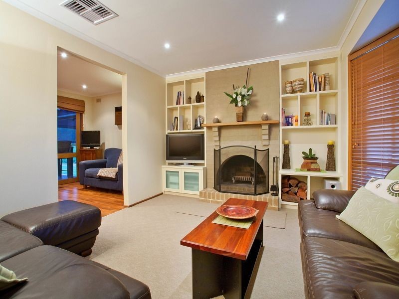 4 Dorchester Court, Frankston VIC 3199