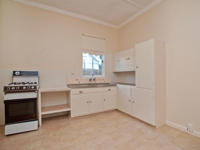 17 Burns Street, Frankston VIC 3199