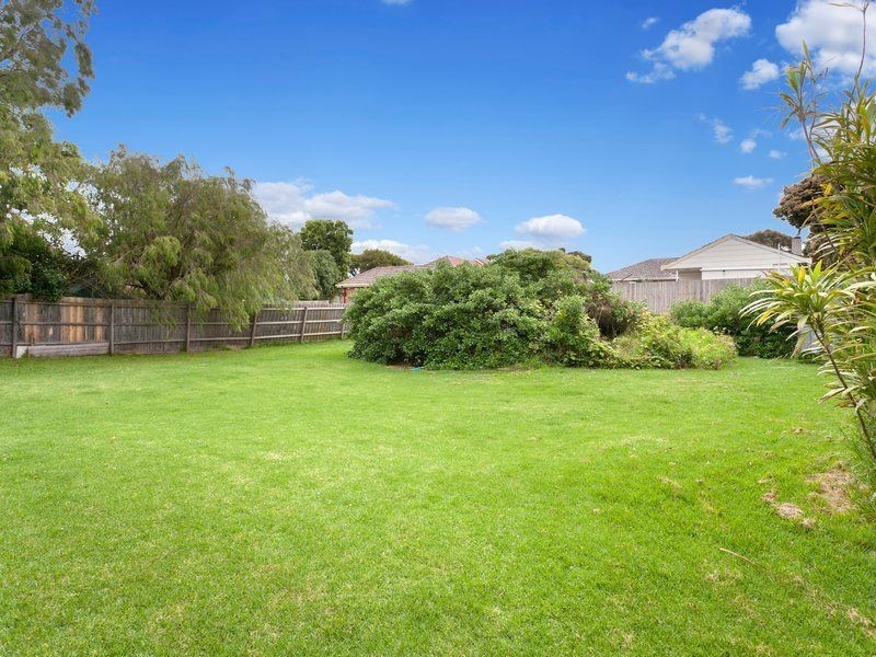 15 Liddesdale Avenue, Frankston South VIC 3199