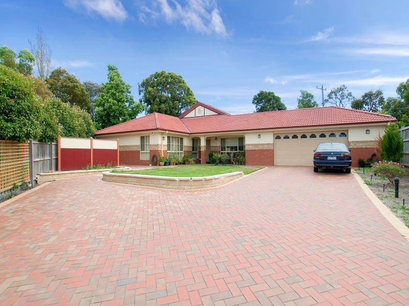 2A Bartlett  Street, Frankston South VIC 3199