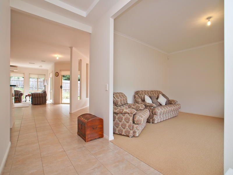 2A Bartlett  Street, Frankston South VIC 3199
