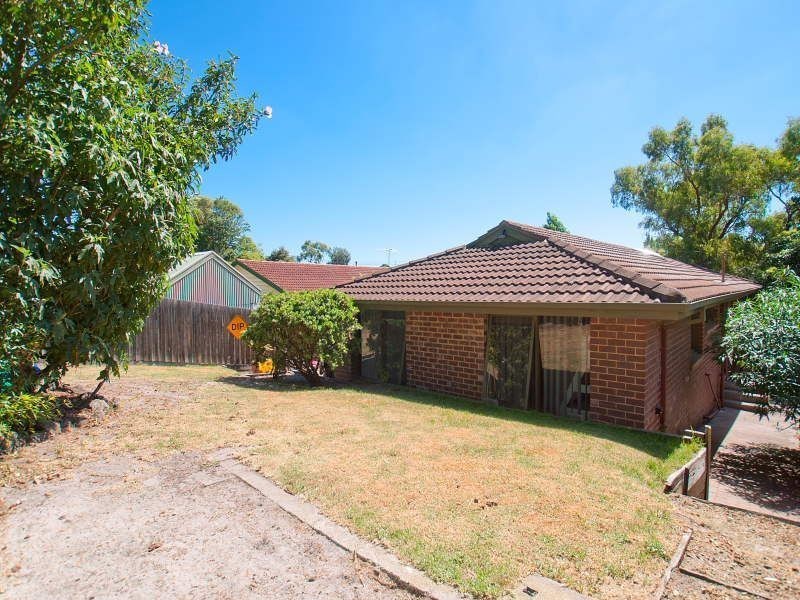 24 Coprosma Avenue, Frankston VIC 3199