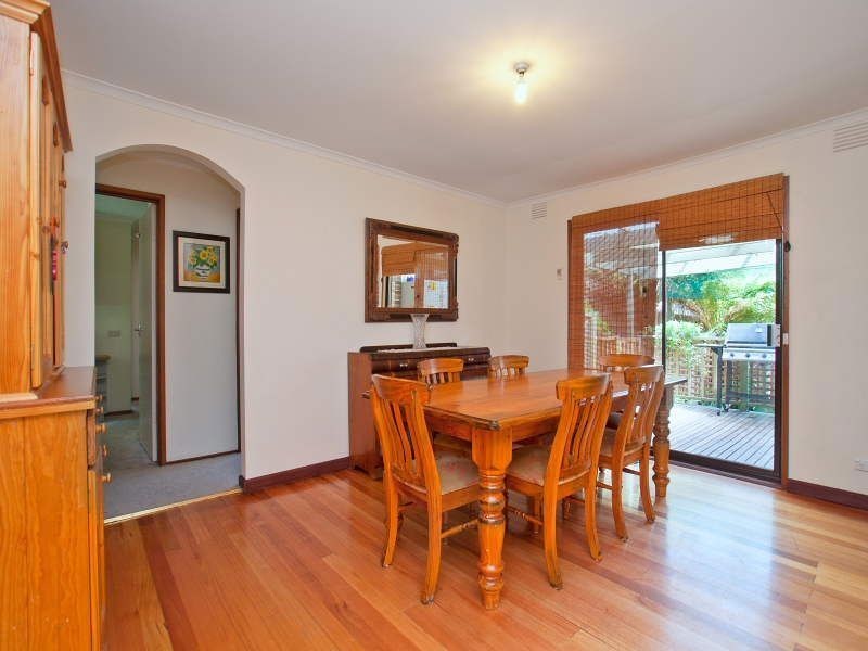 24 Coprosma Avenue, Frankston VIC 3199