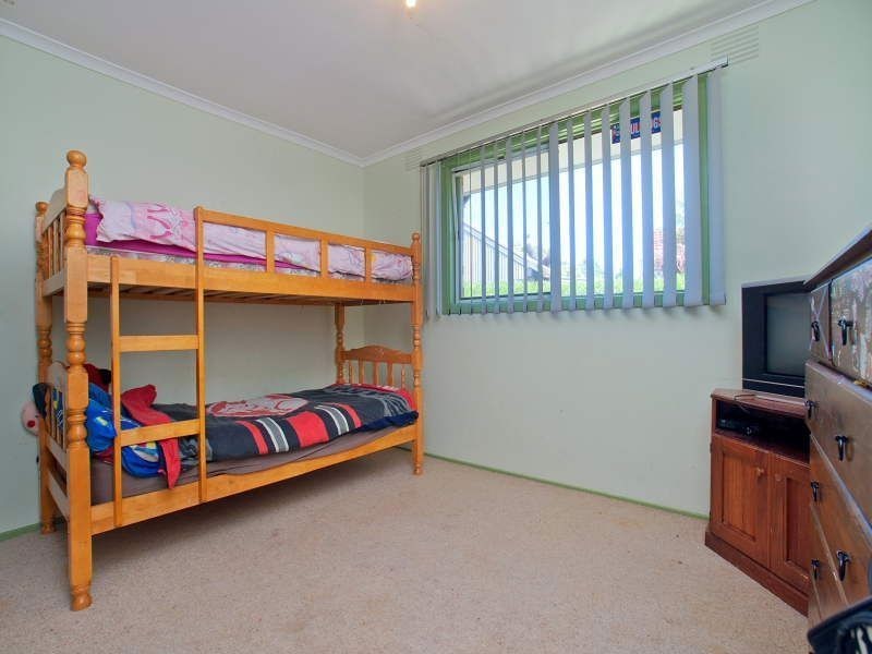24 Coprosma Avenue, Frankston VIC 3199