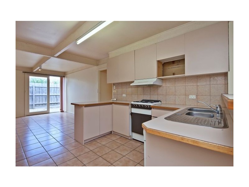 104 Grimwade Crescent, Frankston VIC 3199