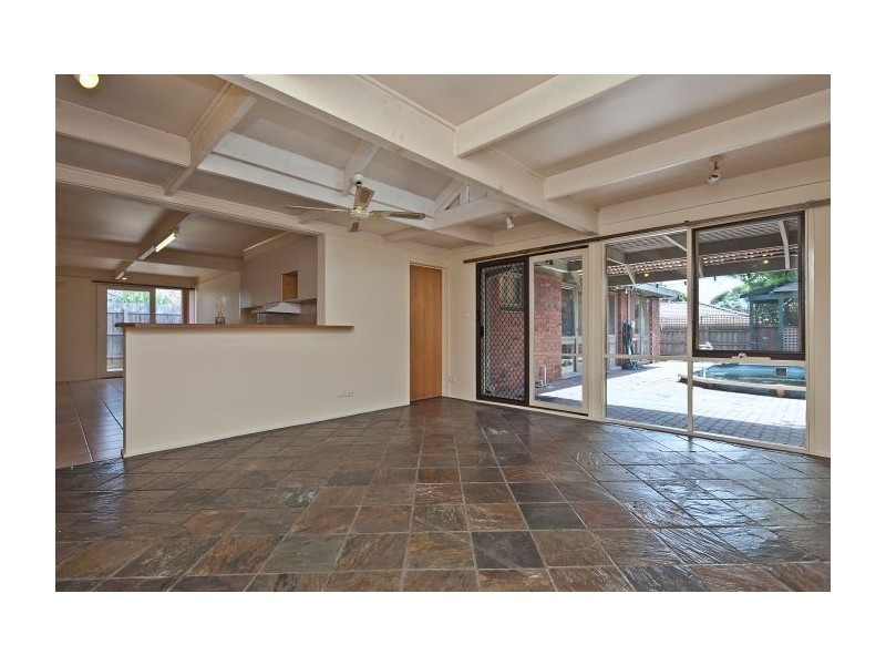 104 Grimwade Crescent, Frankston VIC 3199