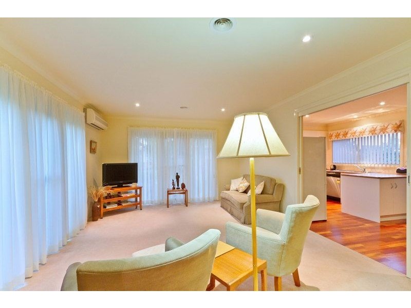 19 Pine Hill Drive, Frankston VIC 3199