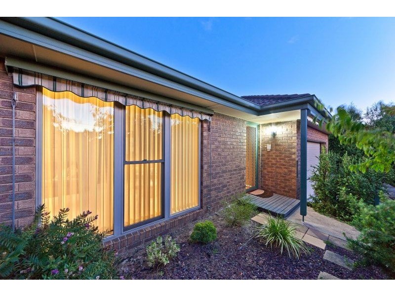 19 Pine Hill Drive, Frankston VIC 3199