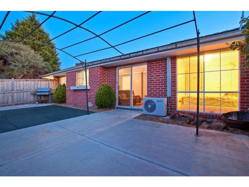 2B Raymond Avenue, Frankston VIC 3199