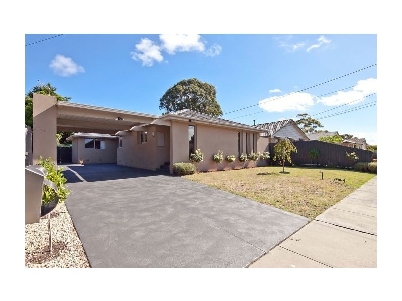 24 Kinsale Street, Seaford VIC 3198