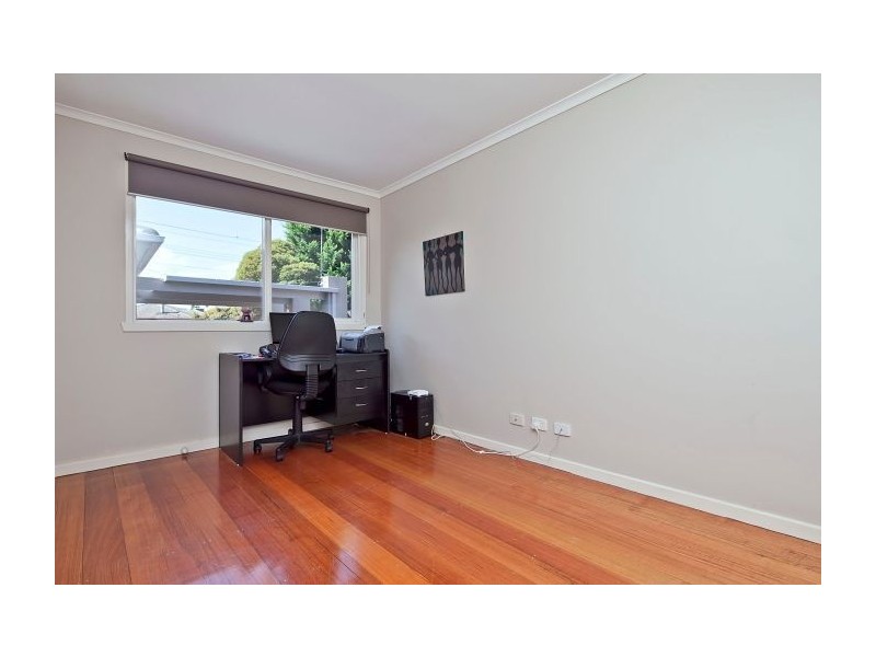 24 Kinsale Street, Seaford VIC 3198